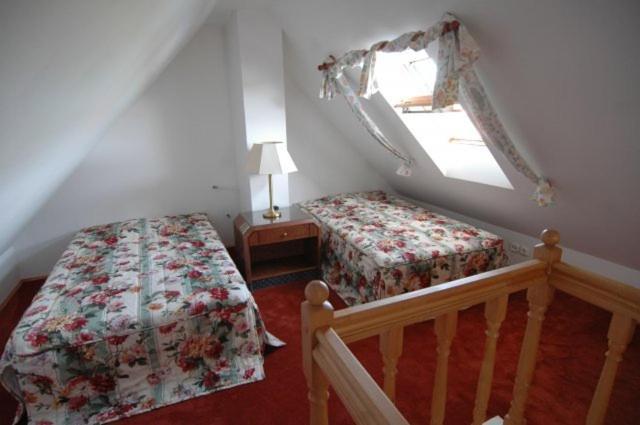 Zoldhaz Bio Panzio Hotel Gyenesdias Room photo